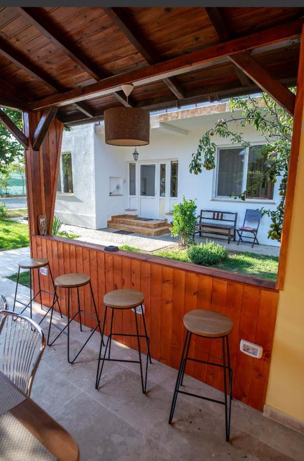 Hotel Vila Jean Bart Mangalia Exterior foto