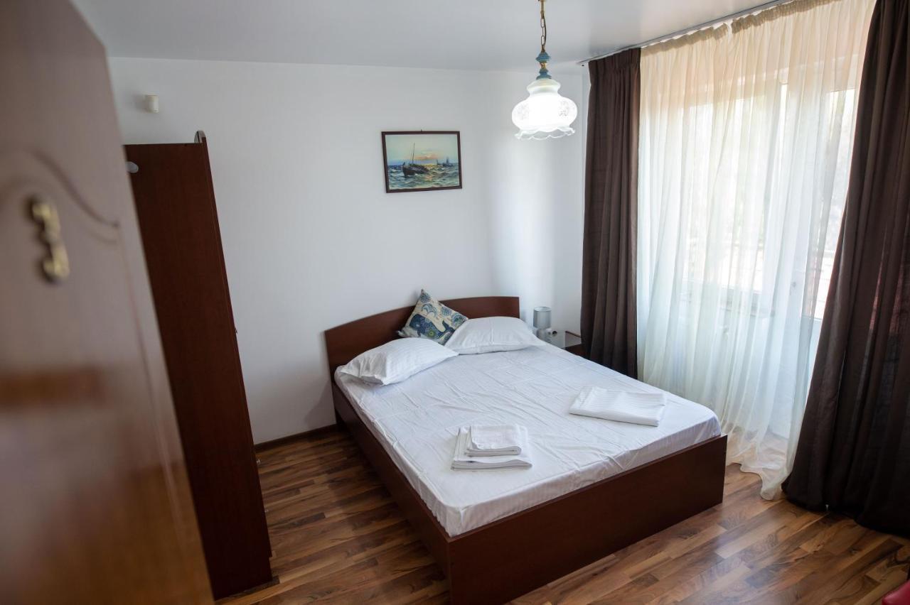 Hotel Vila Jean Bart Mangalia Exterior foto